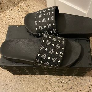 MCM slides